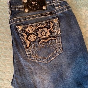 Miss Me size 29 Signature Skinny